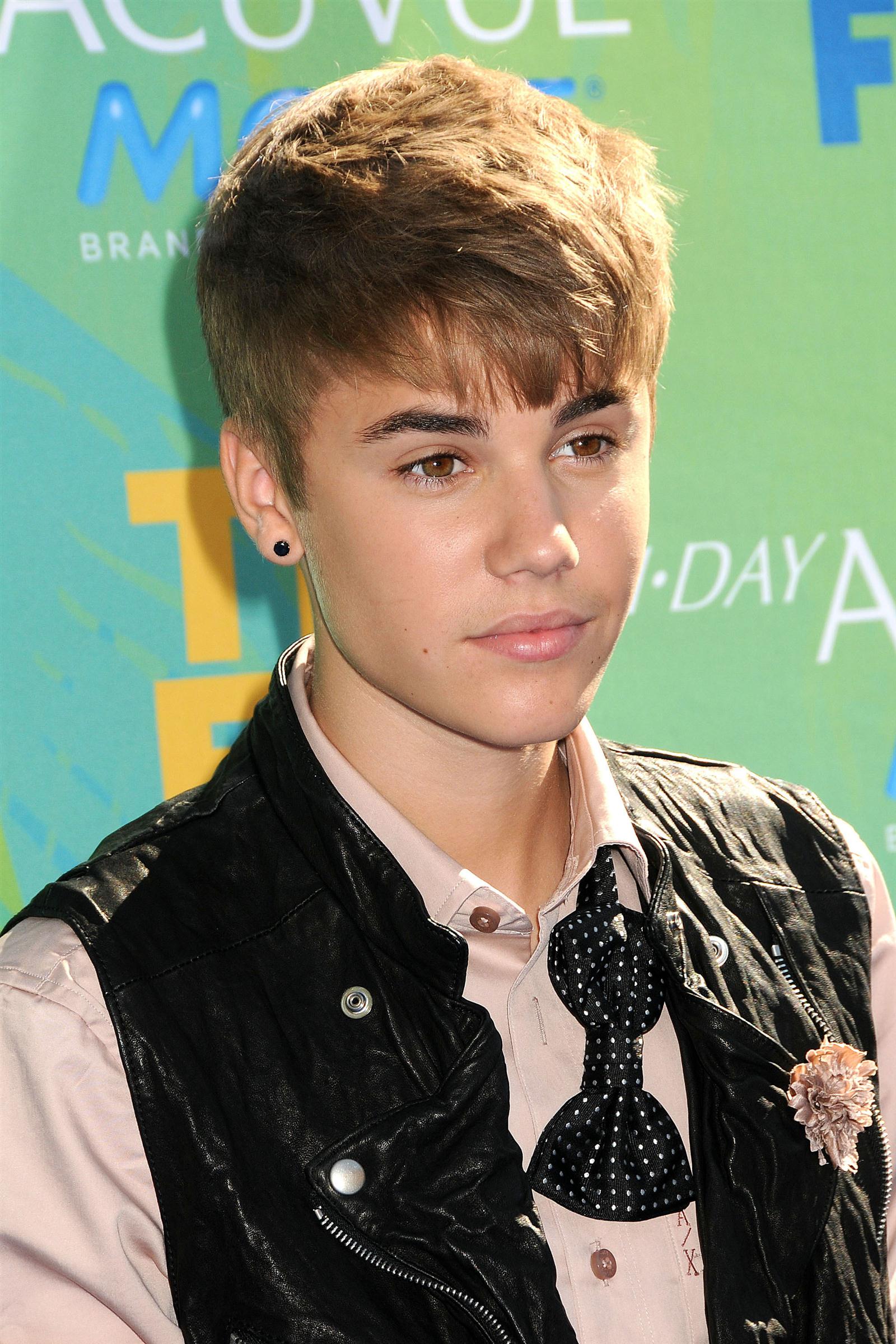 Justin Bieber at Teen Choice Awards 2011 photos | Picture 59030